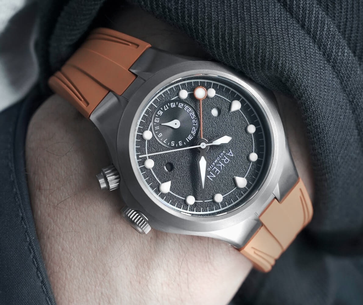 arken alterum orange strap