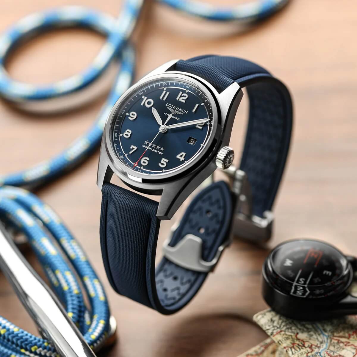 deployant rubber strap in blue color