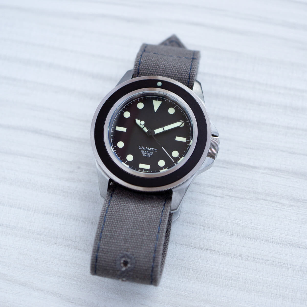 haveston canvas pass-through strap