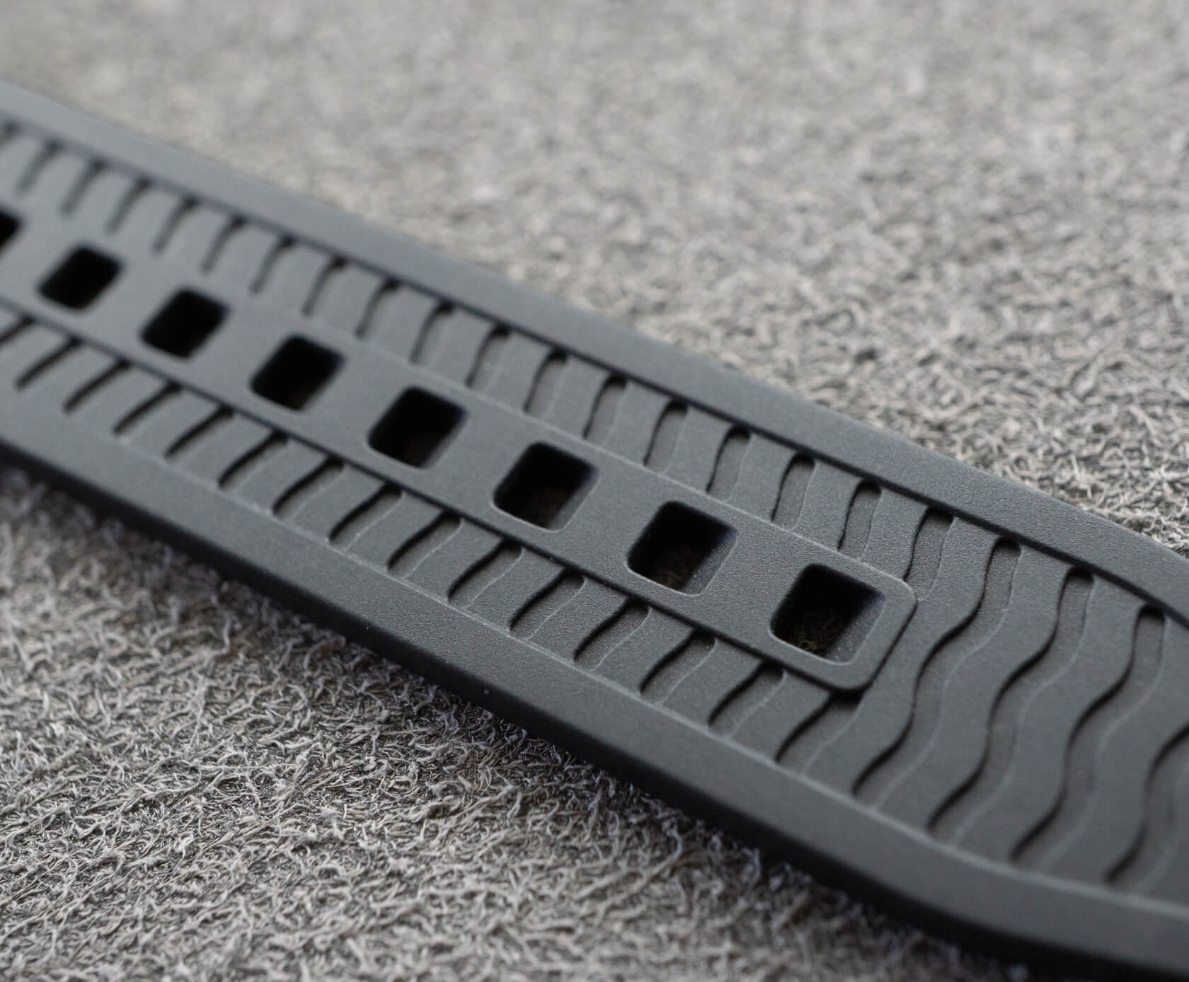Straight FKM Rubber Strap by Helvetus