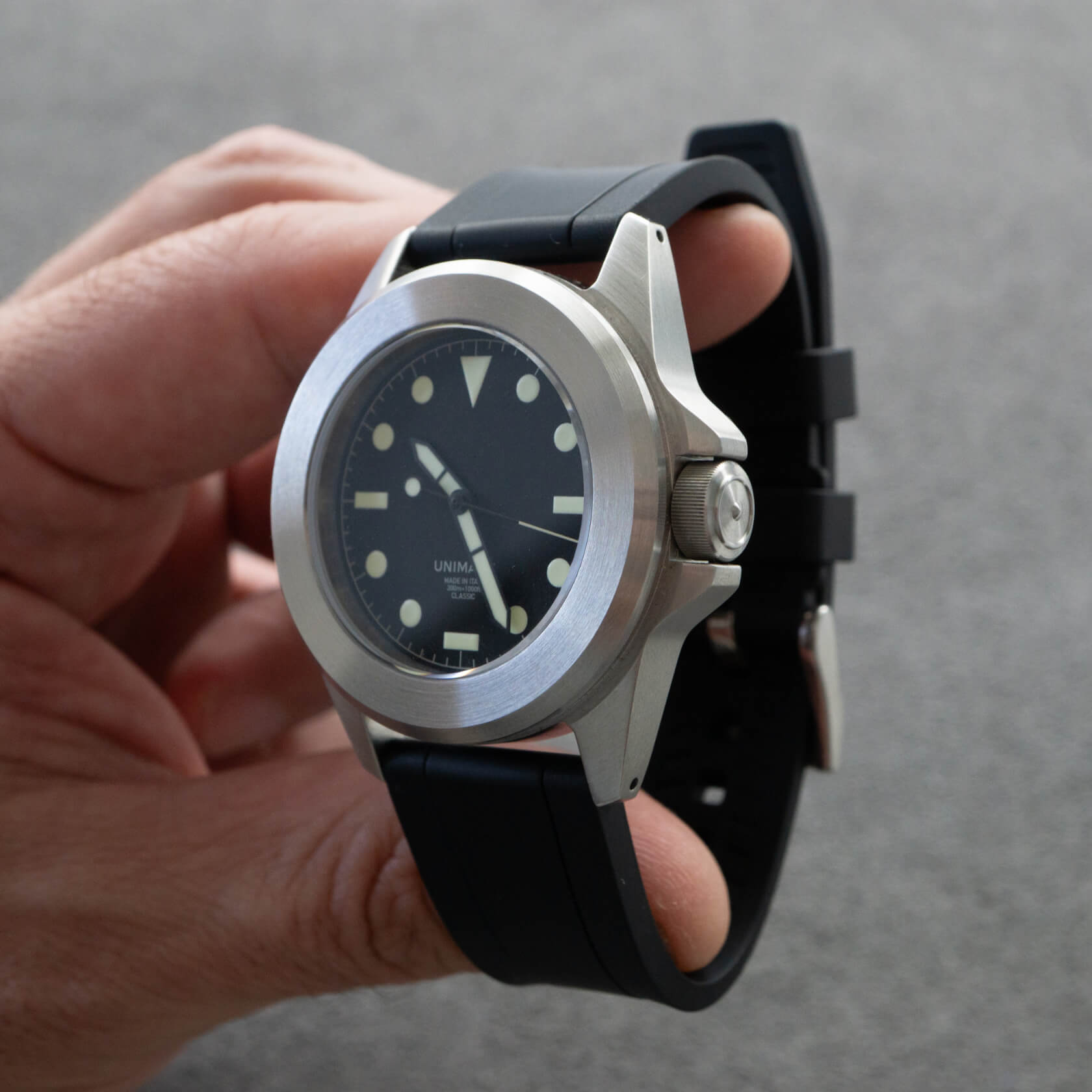 Straight FKM Rubber Strap by Helvetus