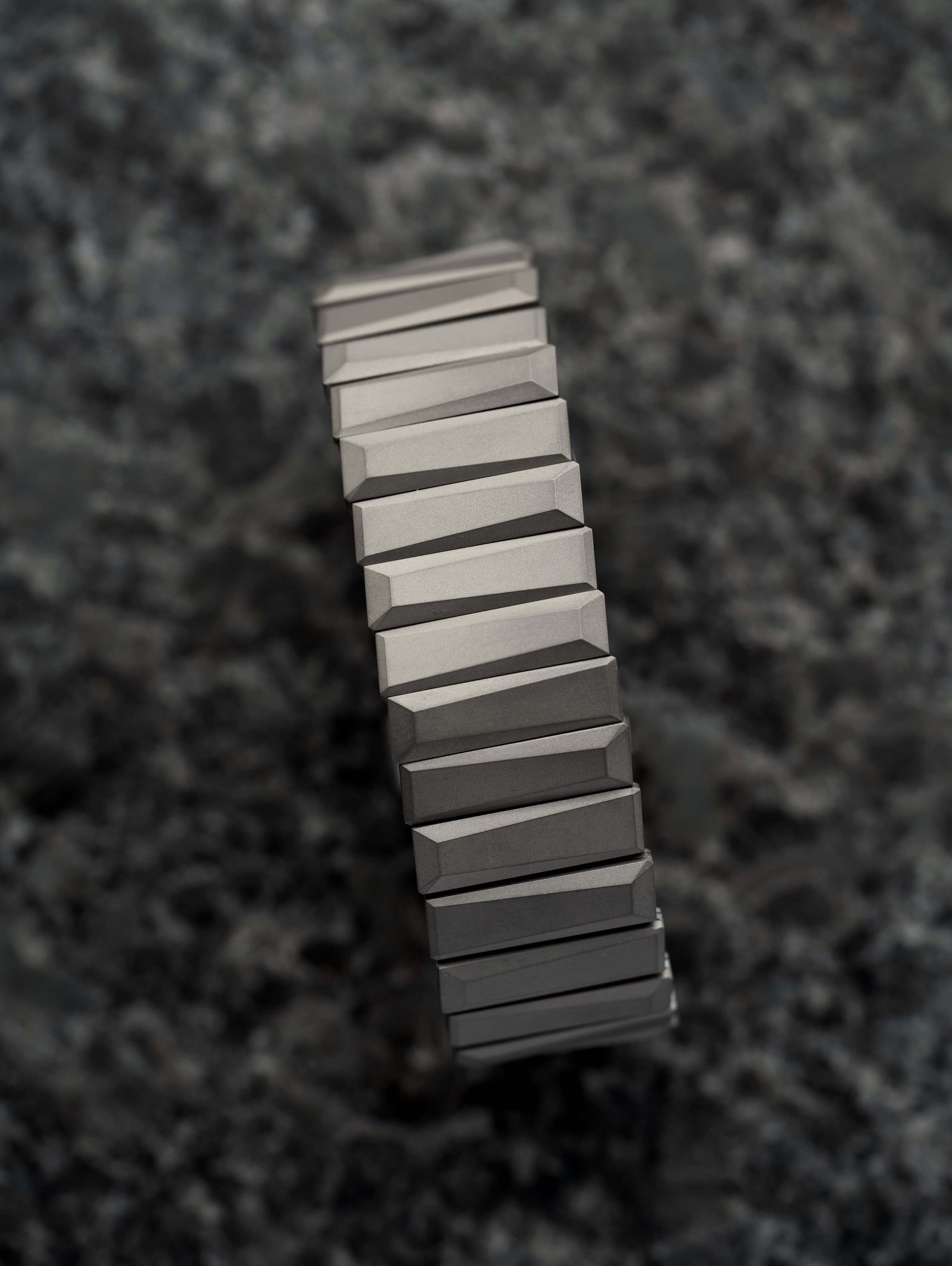 side profile of the Toledano and Chan Oshinobi showing the case depth