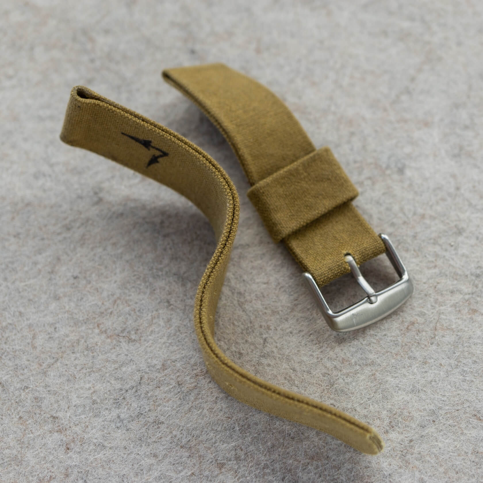 comfortable material of the substation waxed canvas strap