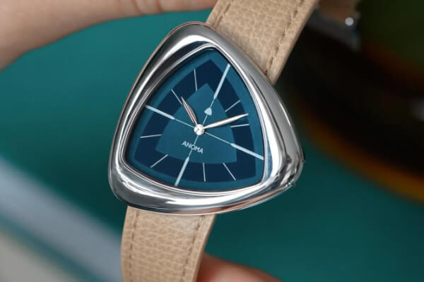 Anoma A1: The Strap Is The Frame