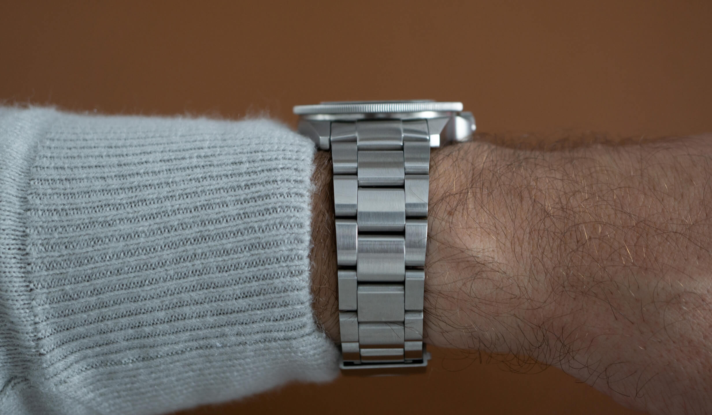 Side profile view of the Solid Steel Bracelet on the Unimatic UC